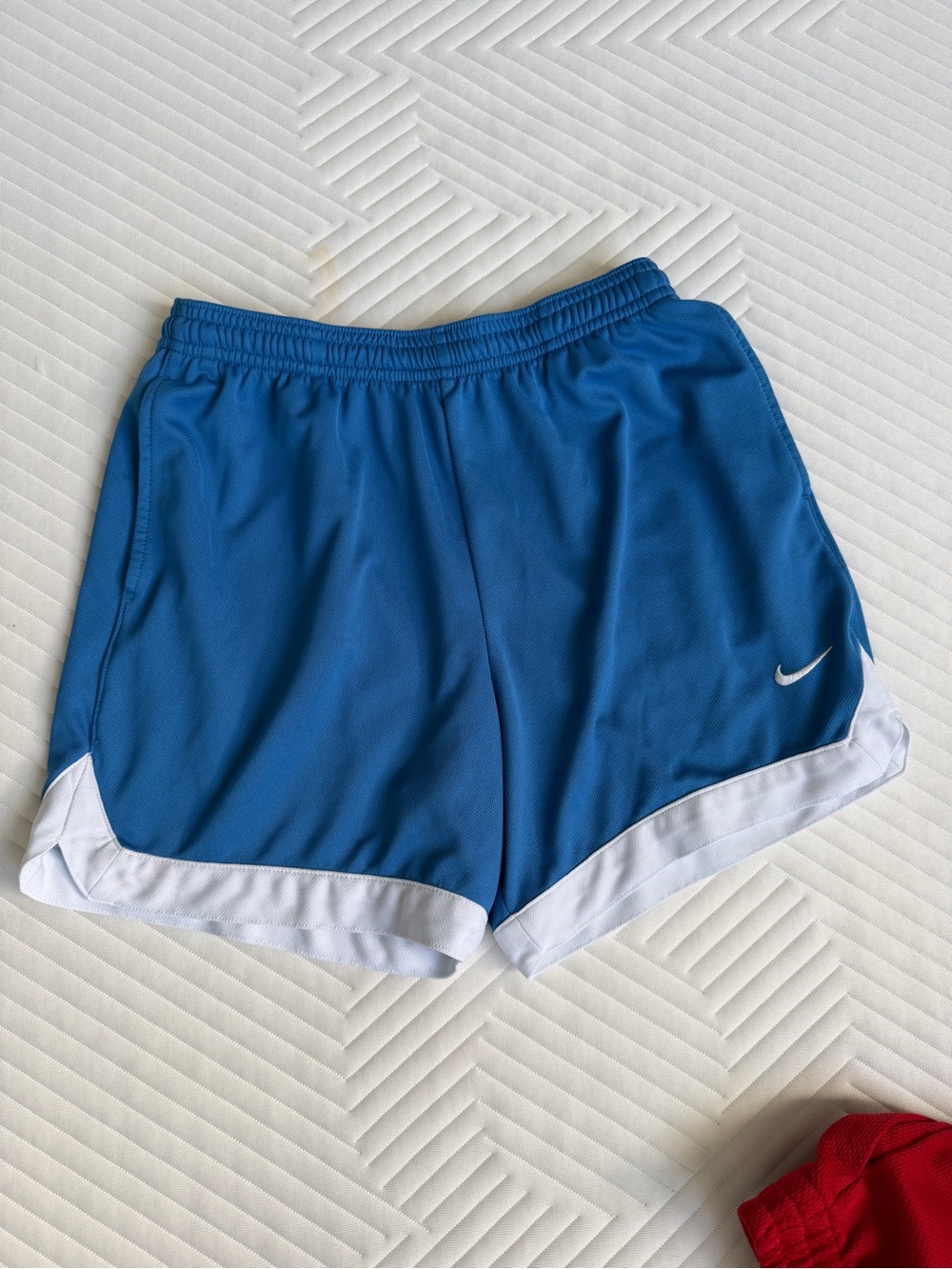Nike Dri-FIT Blue & White Mesh Athletic Shorts Size Kids Medium